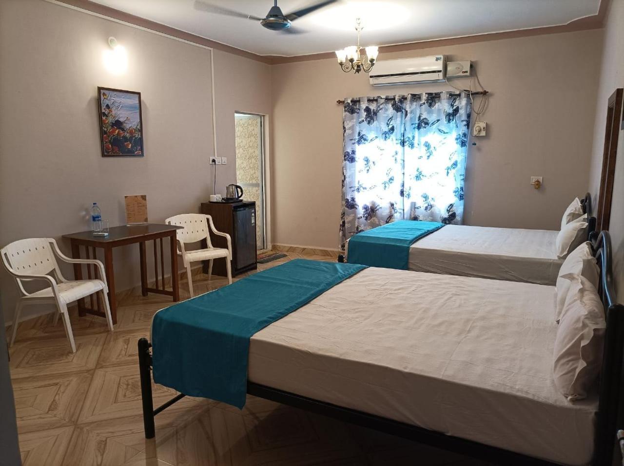 Bens Inn Mandrem Bagian luar foto